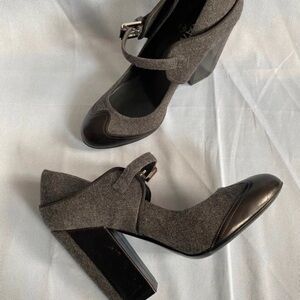 CHANEL Elegant Black and Gray Heels